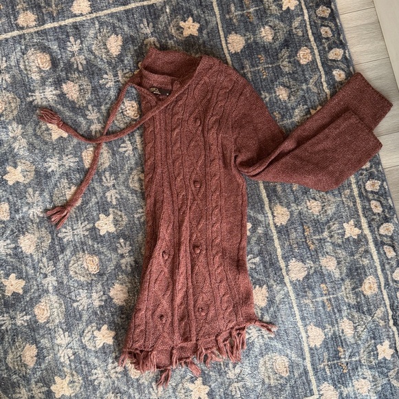 Prana Cable Knit Fringe Tunic Sweater | Women’s M | Light Burgundy - Picture 6 of 6